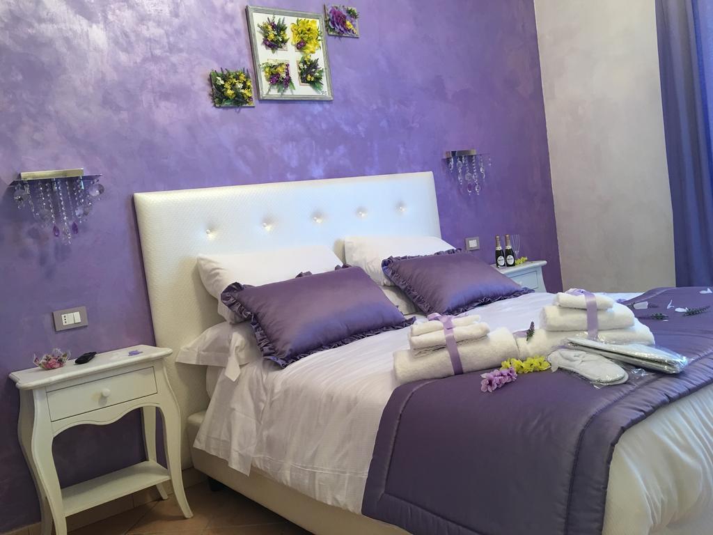 Crystal Rhome Rome Luaran gambar