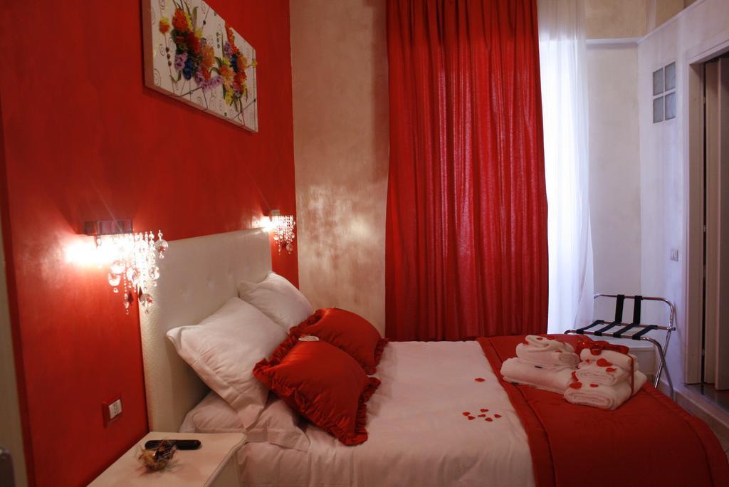 Crystal Rhome Rome Luaran gambar