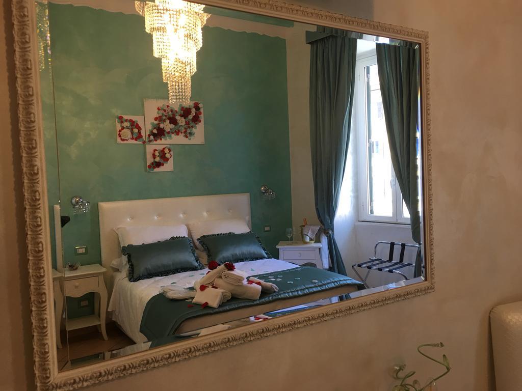 Crystal Rhome Rome Luaran gambar